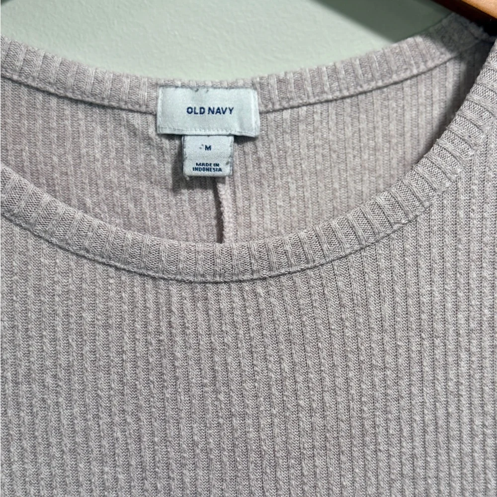 Old Navy Women's Light Pink Ribbed Long Sleeve Tee Size M - Picture 2 of 7